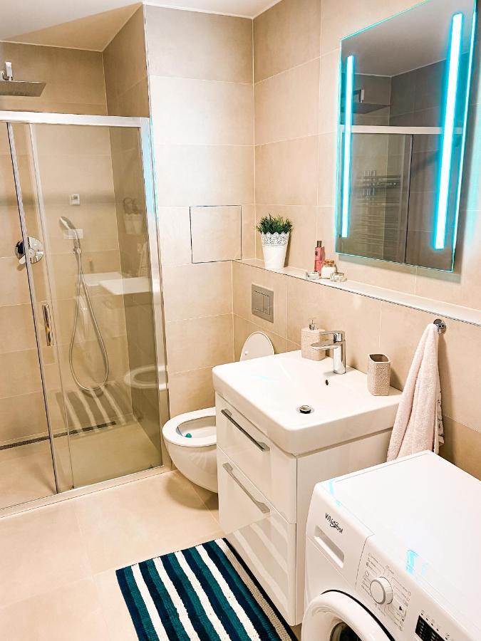 Lovely Studio Apartment, Free Parking 1,55 Hight Prague Luaran gambar