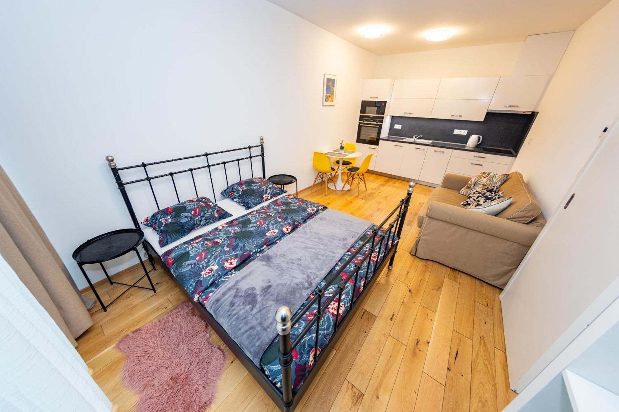 Lovely Studio Apartment, Free Parking 1,55 Hight Prague Luaran gambar