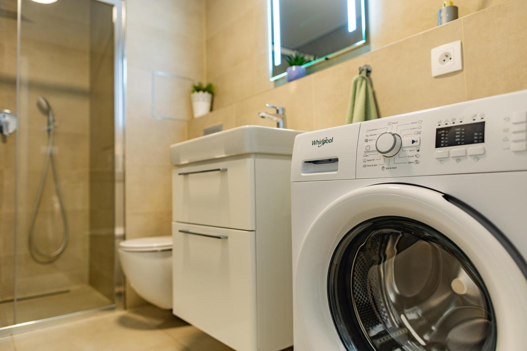 Lovely Studio Apartment, Free Parking 1,55 Hight Prague Luaran gambar