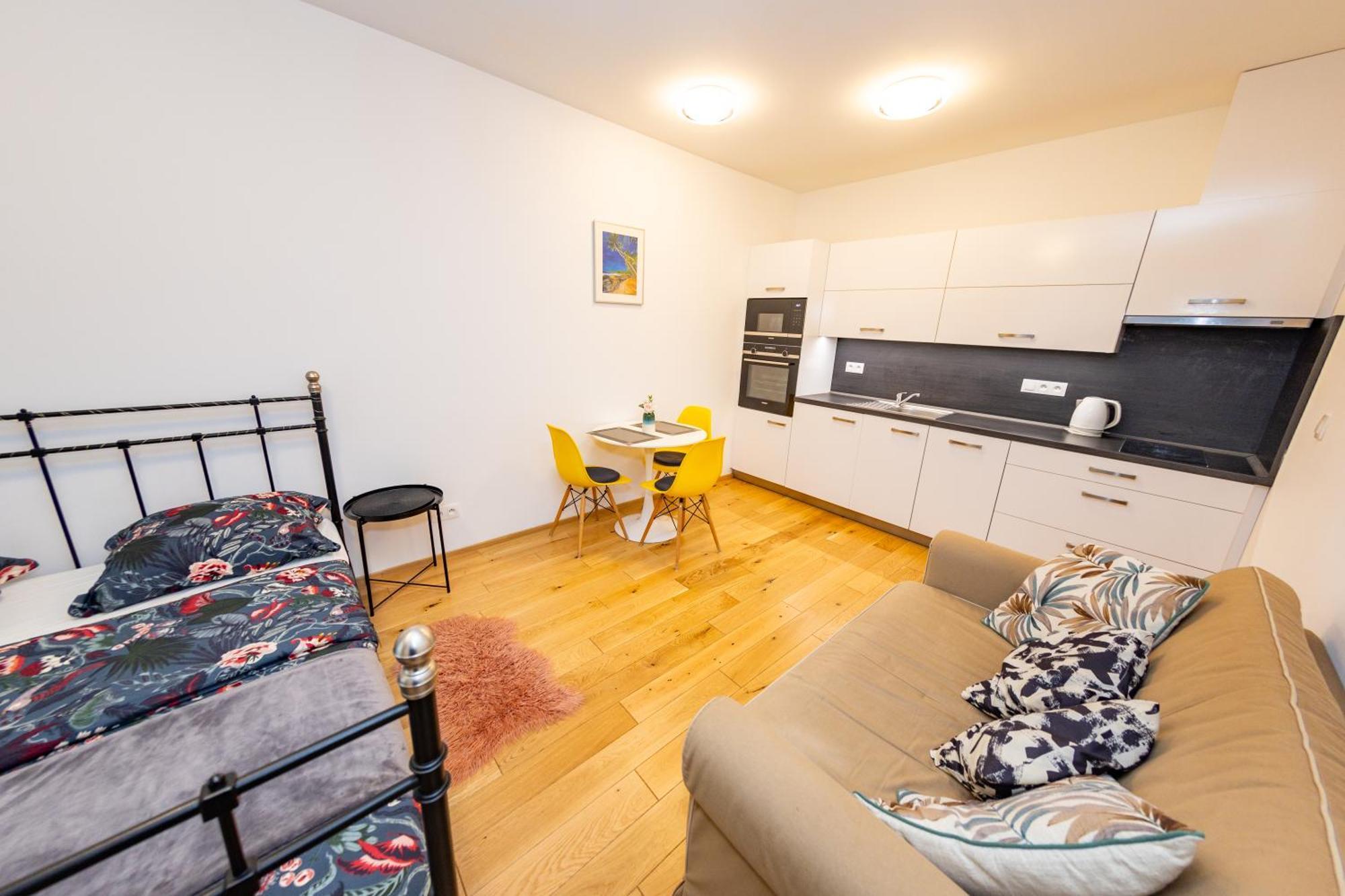 Lovely Studio Apartment, Free Parking 1,55 Hight Prague Luaran gambar