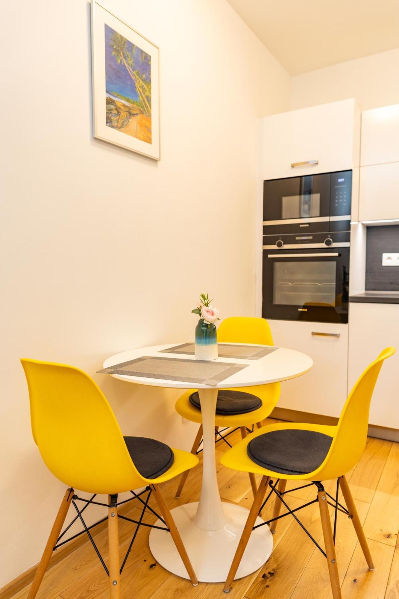 Lovely Studio Apartment, Free Parking 1,55 Hight Prague Luaran gambar